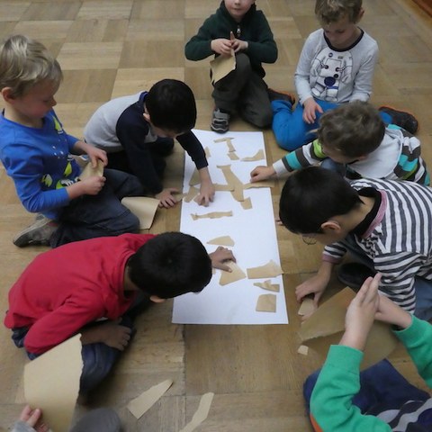 Arbeit in Kleingruppe. Vergrösserte Ansicht