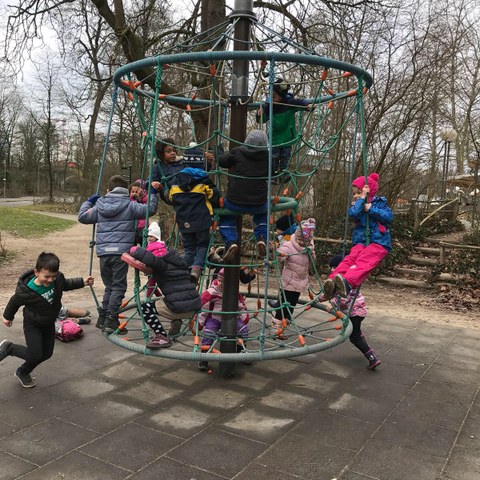 Spielplatz Lange Erlen. Vergrösserte Ansicht