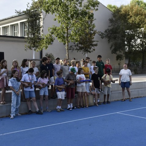 schule   1. Vergrösserte Ansicht