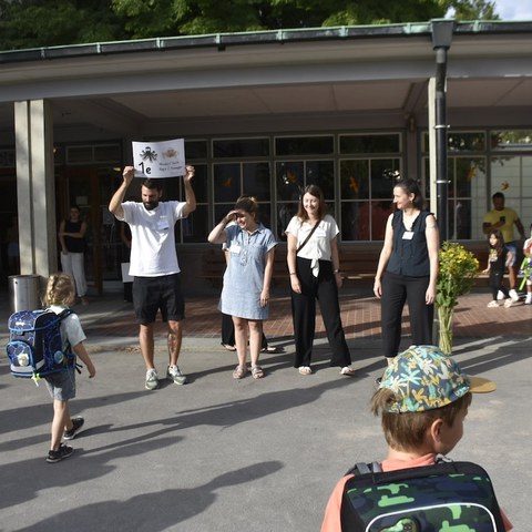 schule   18. Vergrösserte Ansicht