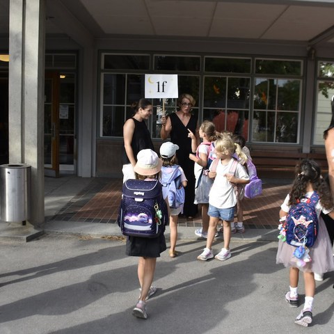schule   21. Vergrösserte Ansicht