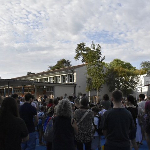 schule   5. Vergrösserte Ansicht