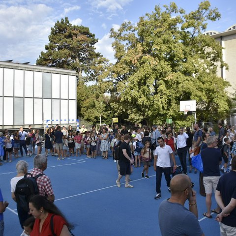 schule   8. Vergrösserte Ansicht