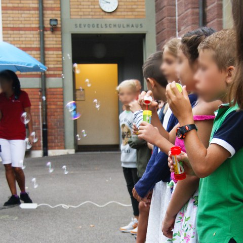 Erster Schultag (2018.08.13 08.53.38b). Vergrösserte Ansicht