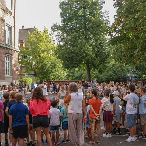 Erster Schultag 2026.08.10 60. Vergrösserte Ansicht